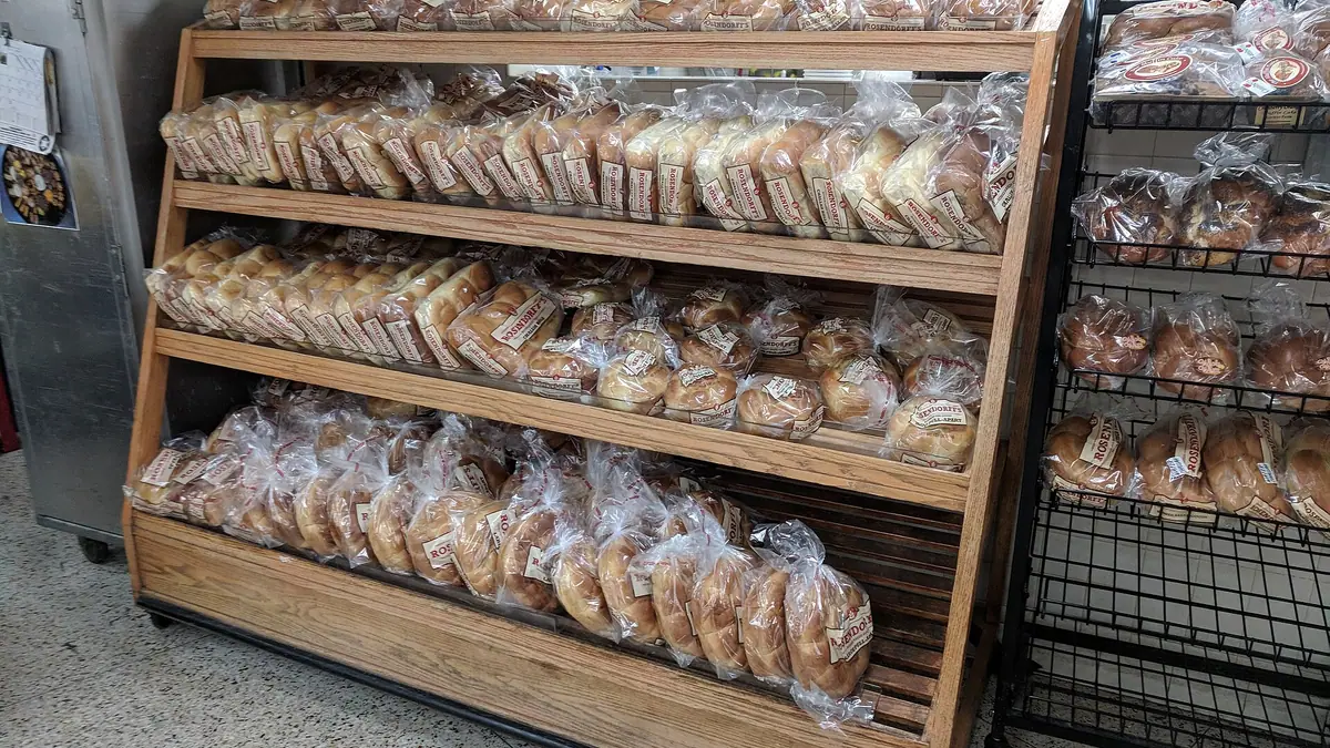 Poundbakery – bakery in Wigan town centre